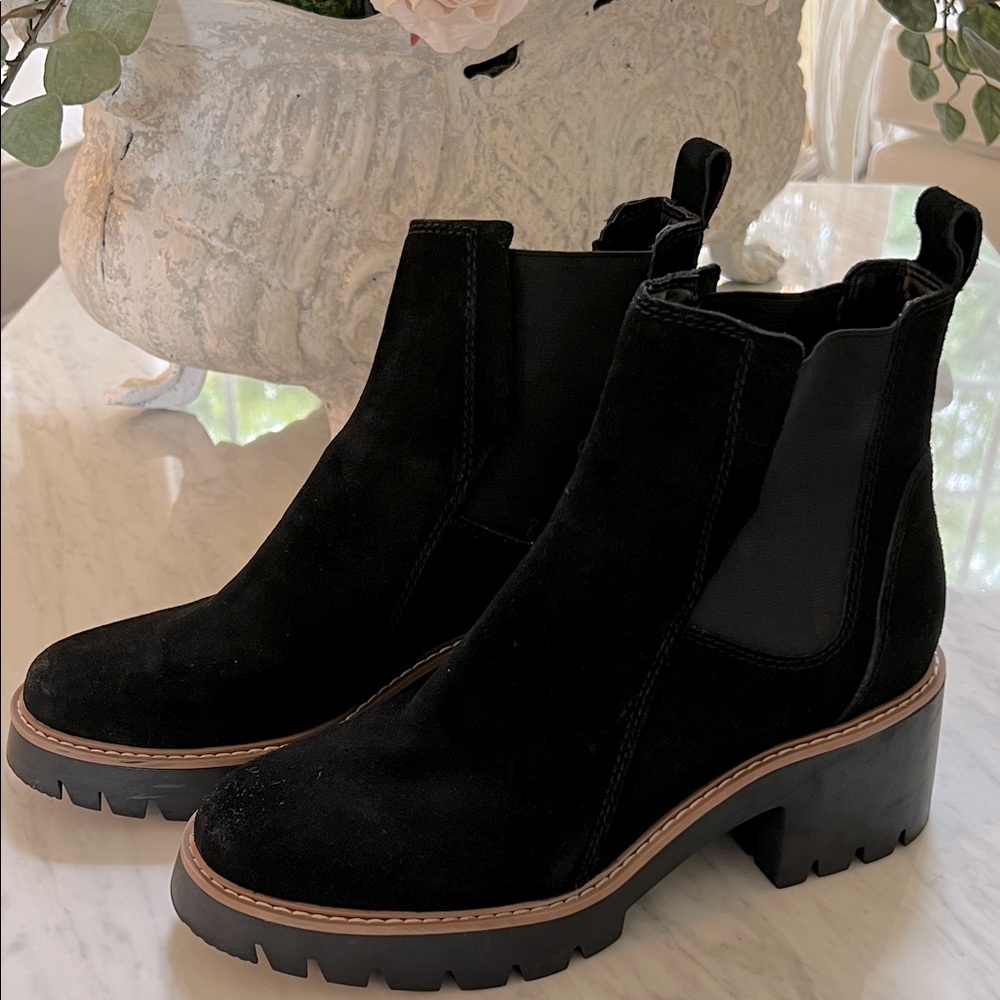 Dolce Vita HALINA Black Suede Chelsea Boots - Picture 1 of 6